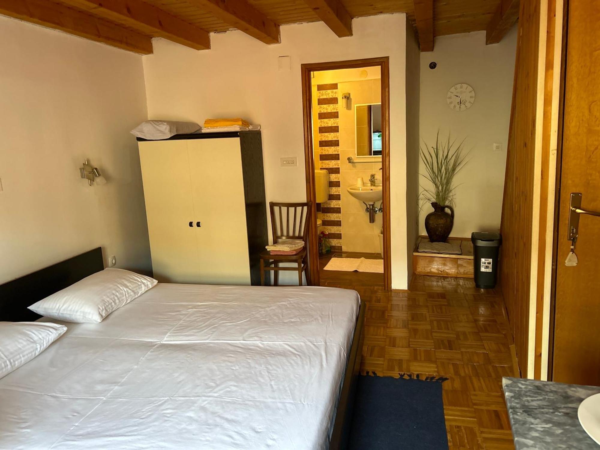 Nice Room - Centar Cres Exterior photo