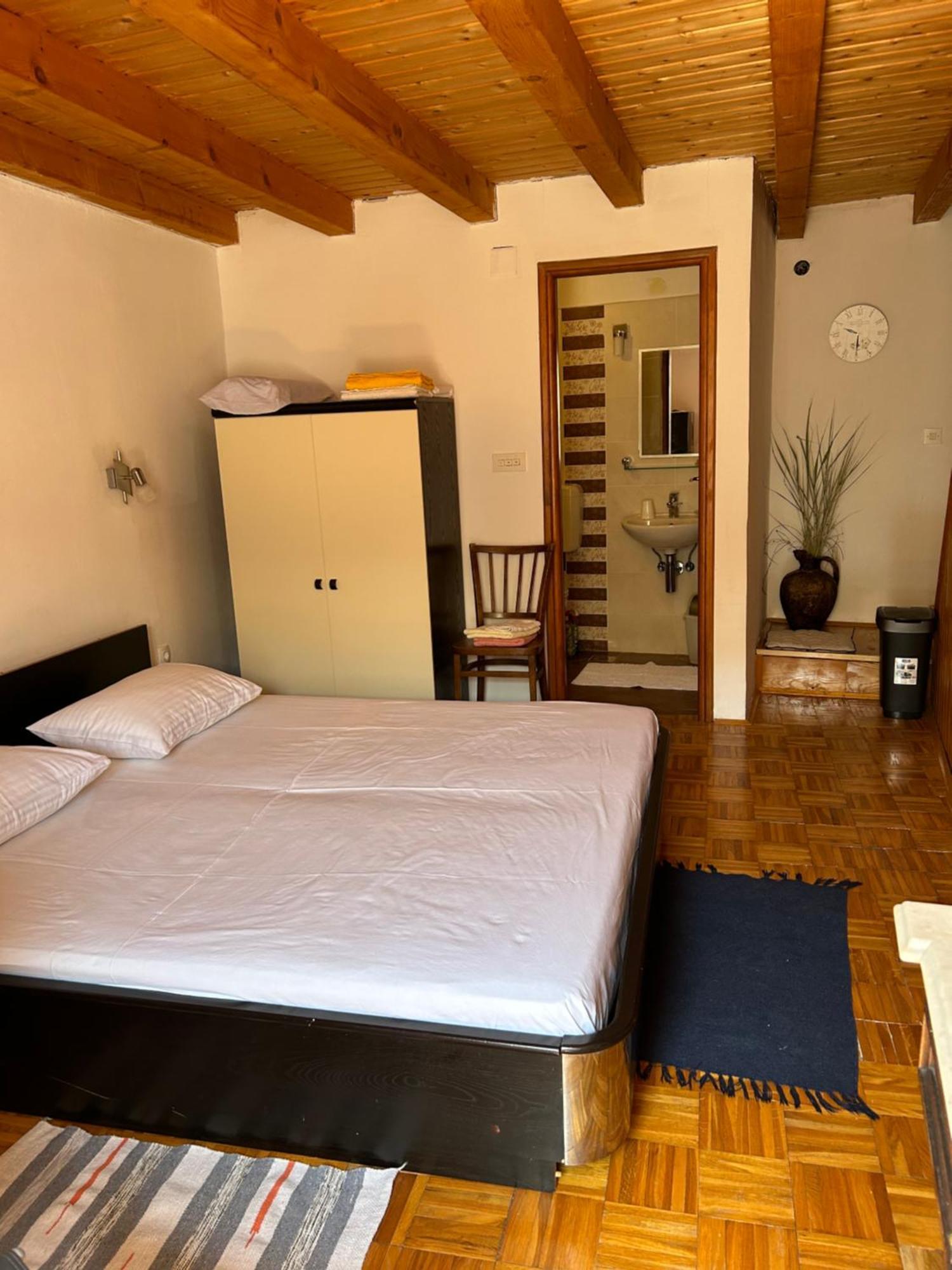 Nice Room - Centar Cres Exterior photo